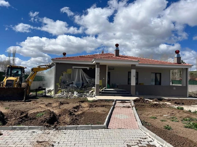 Ankara’da kaçak hobi bahçeleri yıkılıyor